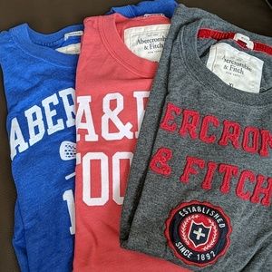 3 Abercrombie & Fitch T-shirts